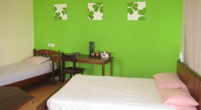 Le Cactus Guesthouse Terre Rouge  Exterior foto